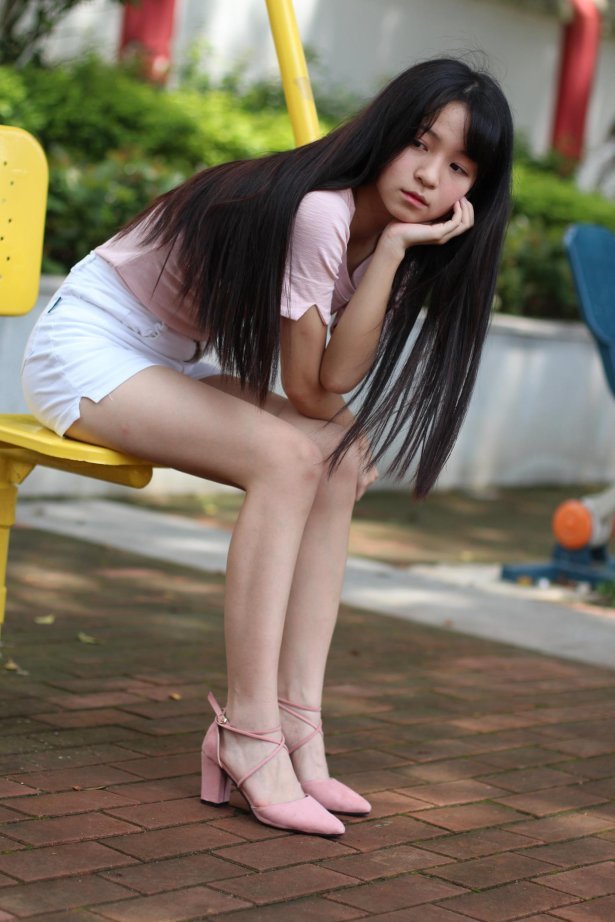 Ecologygreen摄影作品 NO.008 大一萌妹字的高跟每足 船型黑袜 [51P/174MB]-萌图网