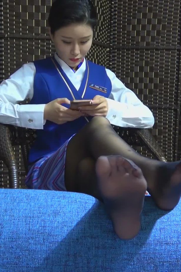 K&M 009-甜甜黑丝足搓脚趾 [1V/487M]-萌图网