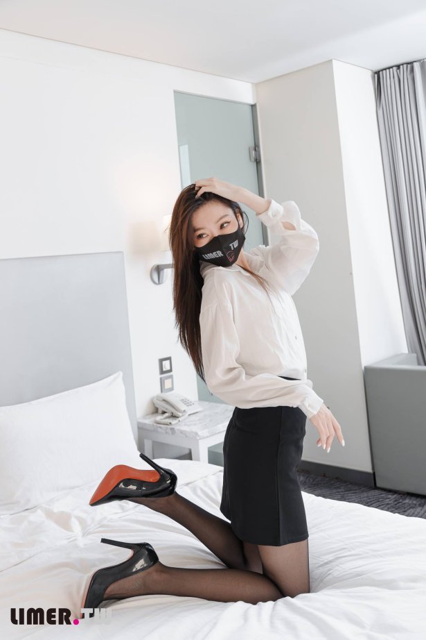 Limerence原创 NO.063 語葳女神 Jaly完美长腿 黑丝 OL诱惑[75P/1V/1.93GB]-萌图网