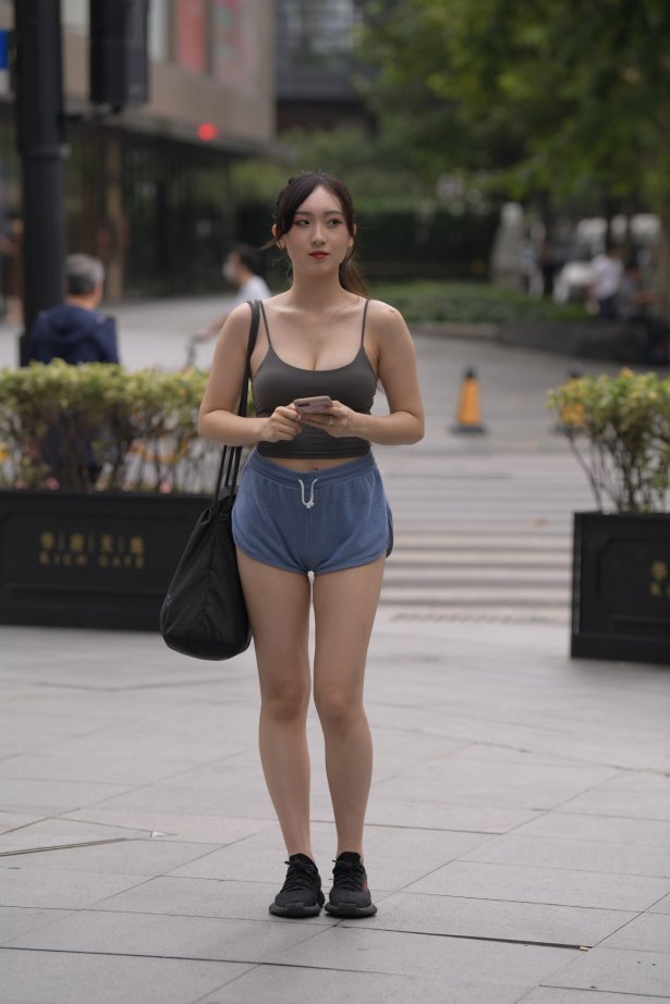 精选街拍作品 NO.1982 一只麋鹿摄影作品 - 容易动情的女孩[647P/716MB]-萌图网