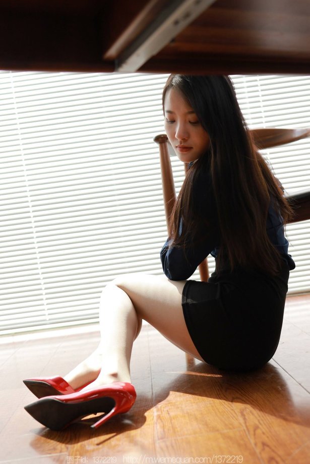 [IESS异思趣向] 耽丝 2023.03.21 婉萍 [93P/90M]-萌图网