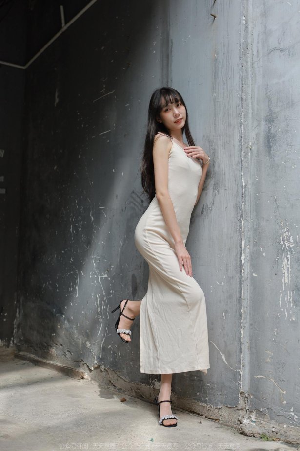 [IESS异思趣向] 2022.11.08 丝享家1262：团团《高叉长腿》[88P/95MB]-萌图网