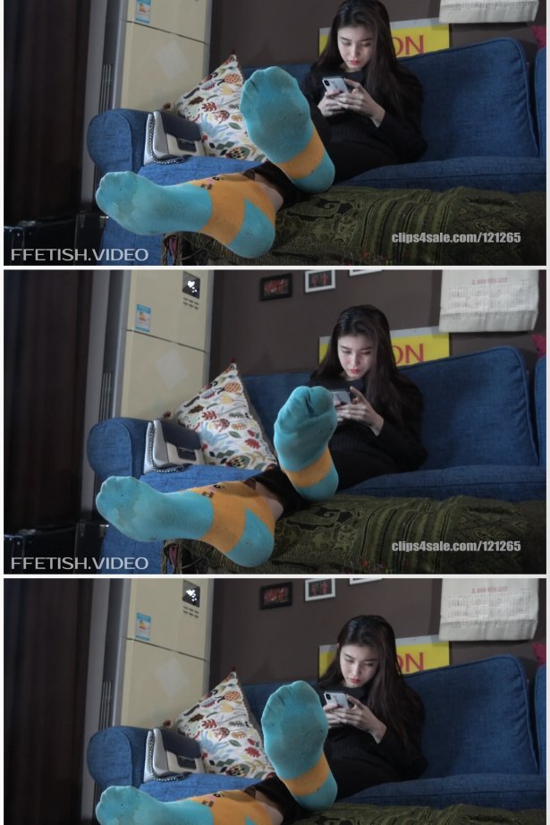 K&M115 – 穆乐沙发脏袜（4K） [1V/1.46G]-萌图网