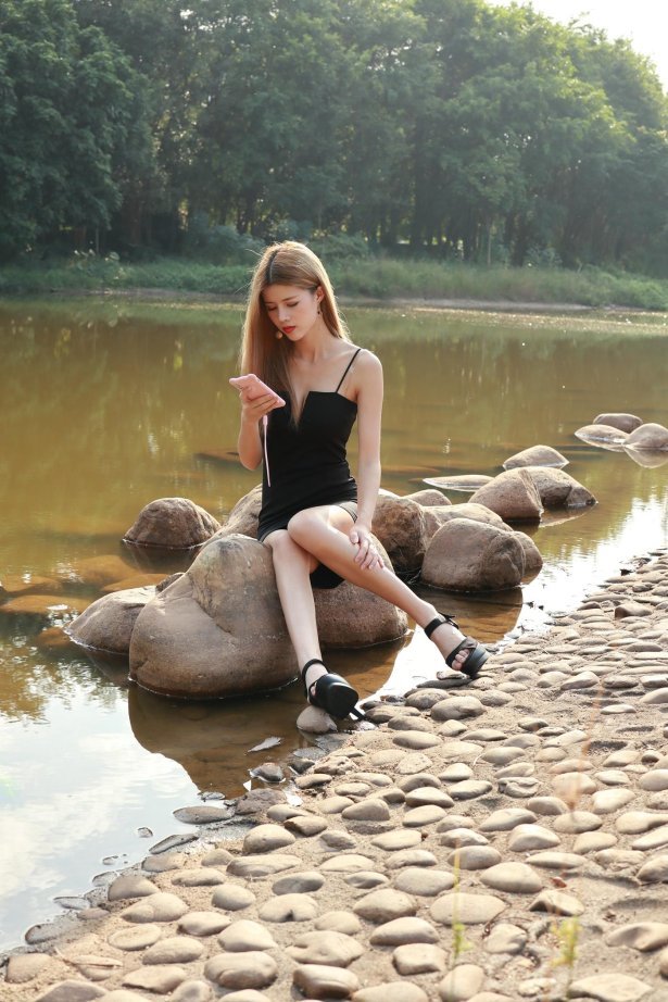 魔镜街拍 NO.143 魔鬼身材 [222P/314M]-萌图网