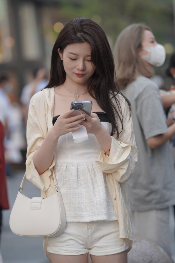 精选街拍作品 NO.2383 热辣美腿妞[70P/94MB]-萌图网