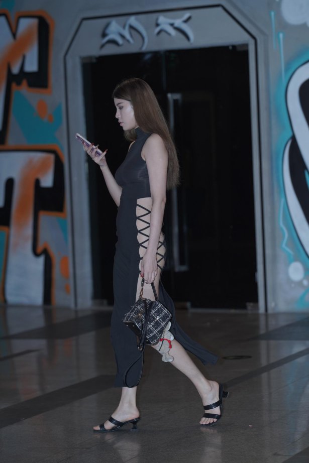 精选街拍作品 NO.2409 kaine模拍作品 - 给黑夜[330P/496MB]-萌图网