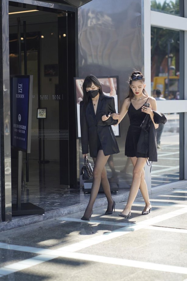 魔镜街拍 NO.155 黑丝苗条 [359P/500M]-萌图网