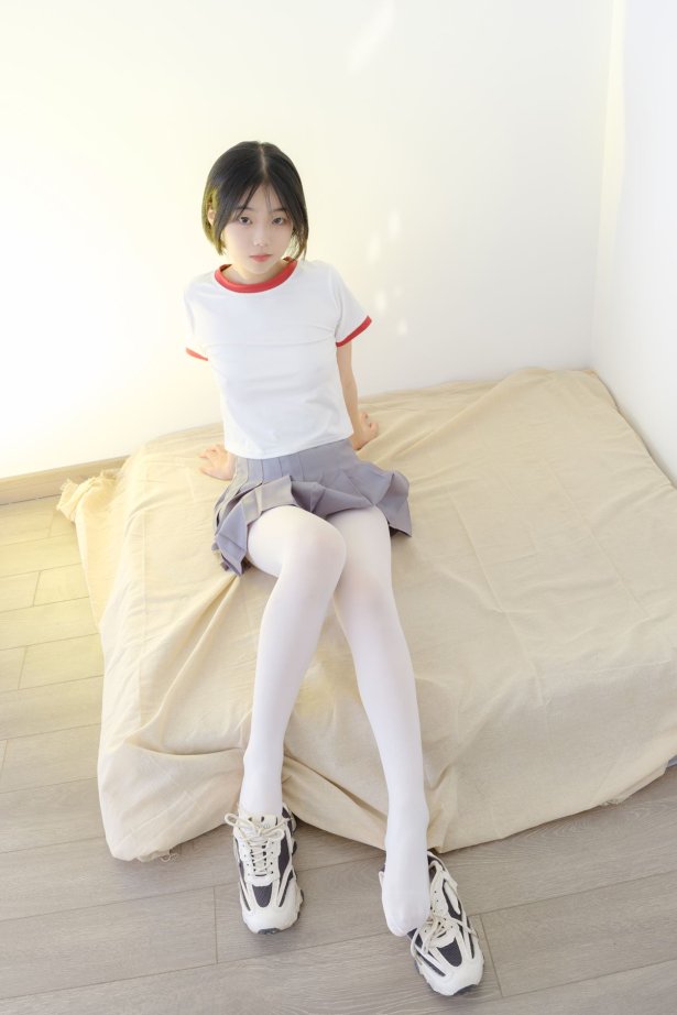 森萝财团写真 - 内部VIP系列 小樱 02E4K[121P/1V/6.40G]-萌图网