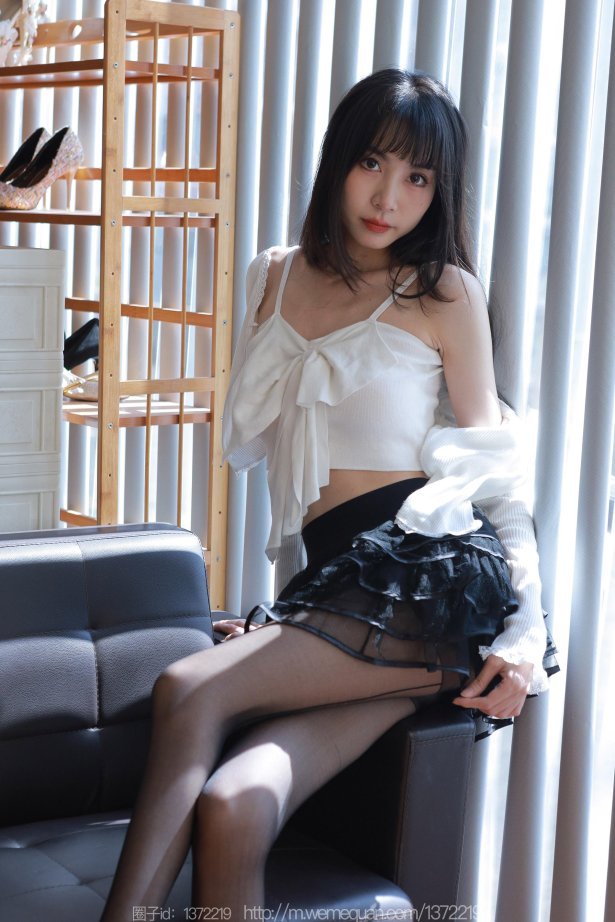 [IESS异思趣向] 2023.09.10 丝享家1529：团团《美妙后竖线》[81P/93MB]-萌图网