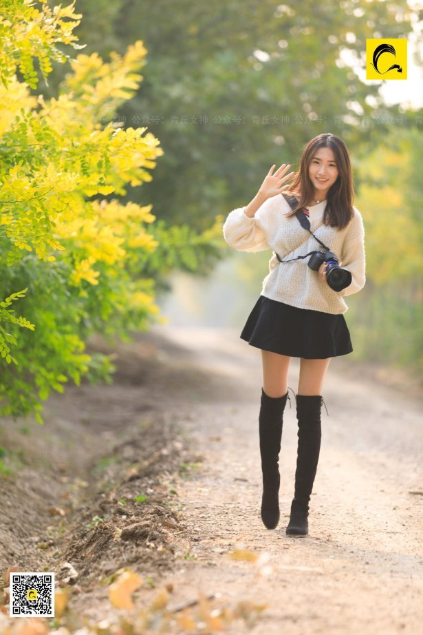 [青丘女神] 2018.10.17 121 郊野采风偶遇爱拍照的小姐姐 [76P/106M]-萌图网