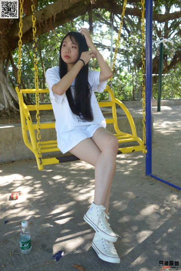 只糖棉袜 NO.450 小语 – 八月你好 [53P/1V/539MB]-萌图网