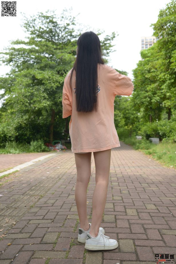 只糖棉袜 NO.433 小语 – 与夏天的拥抱 [77P/1V/577MB]-萌图网