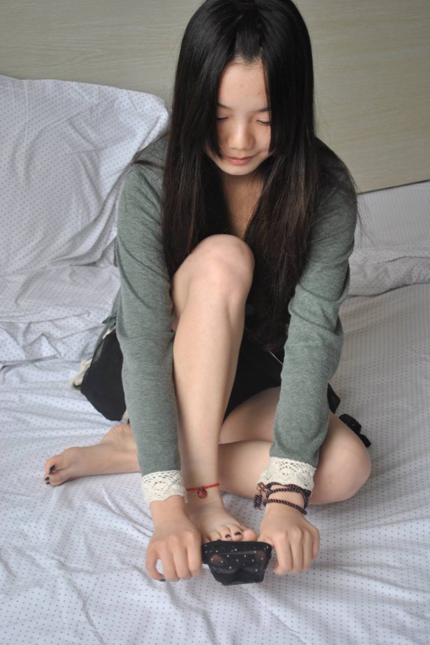 自由摄影 No.022 慧子斑点丝穿袜 [39P/43MB]-萌图网