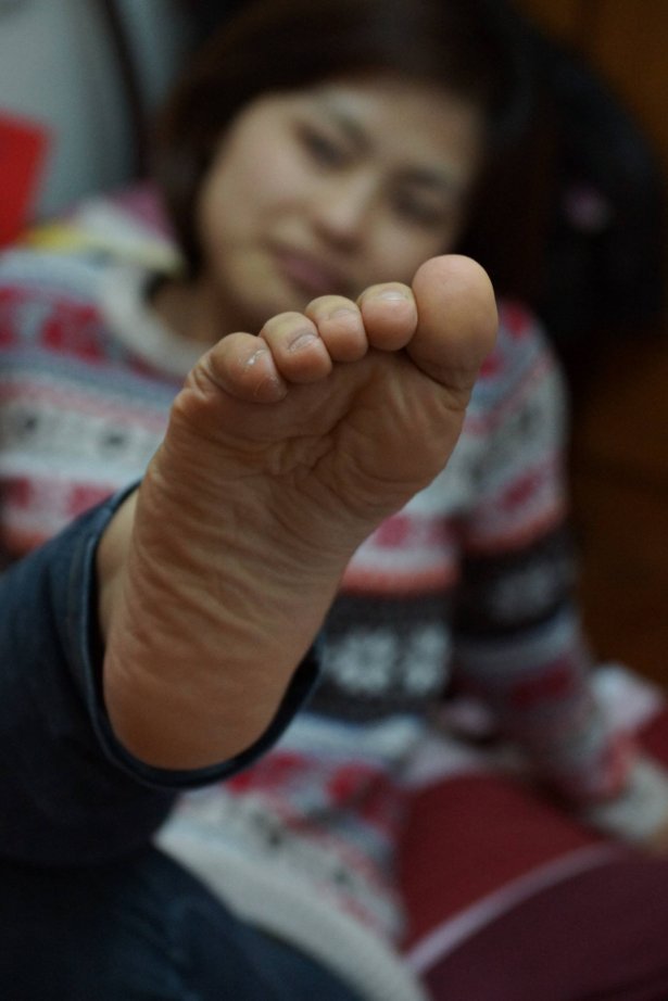 自由摄影 No.058 走了一天路 爱足MM认真的呵护着自己的每足 [45P/76MB]-萌图网