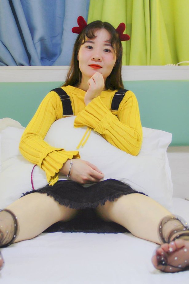 鱼鱼足影@046-第46期：莉莉[27P/63MB]-萌图网