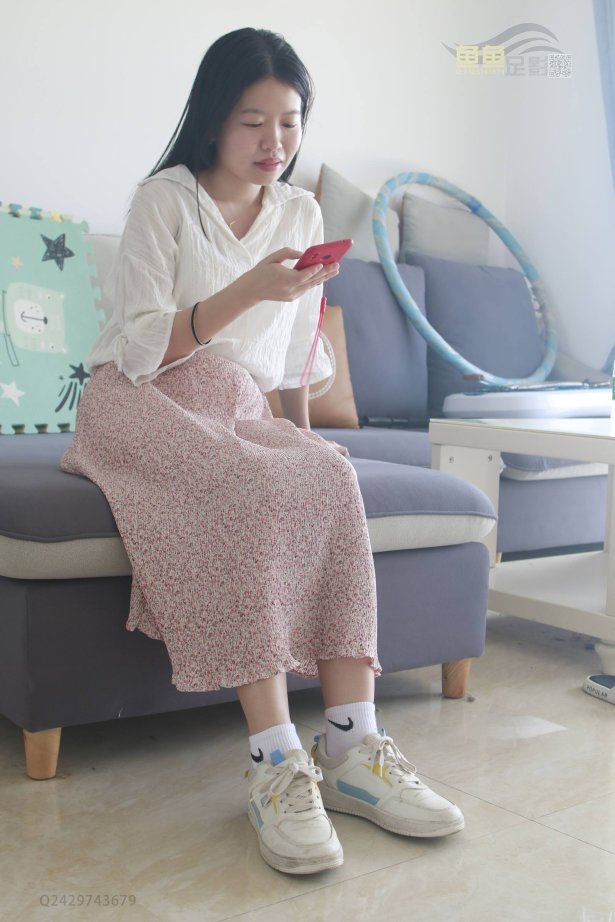 鱼鱼足影@035-第35期：静静[177P/1V/732MB]-萌图网