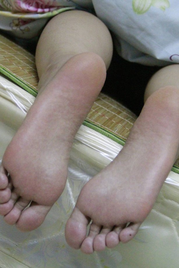 鱼鱼足影@044-第44期：小静[93P/316MB]-萌图网