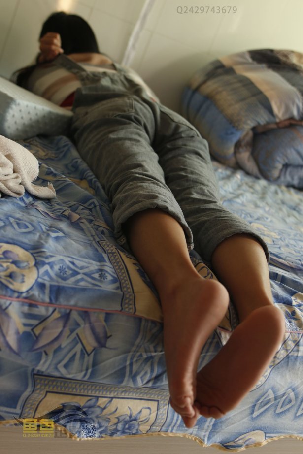 鱼鱼足影@063-第63期：广西妹与诗雅[82P/212MB]-萌图网