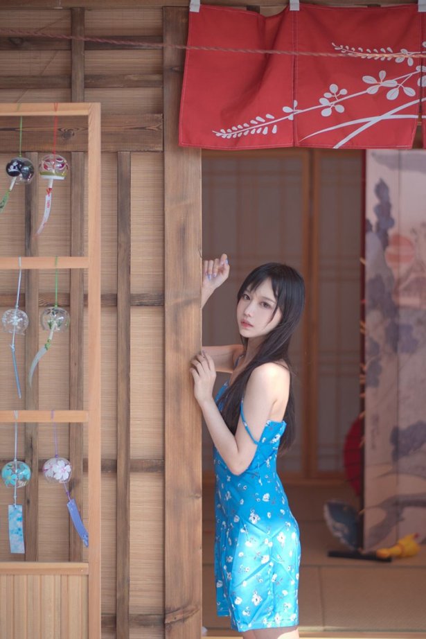 Shika小鹿鹿 – 蓝裙子[16P/96MB]