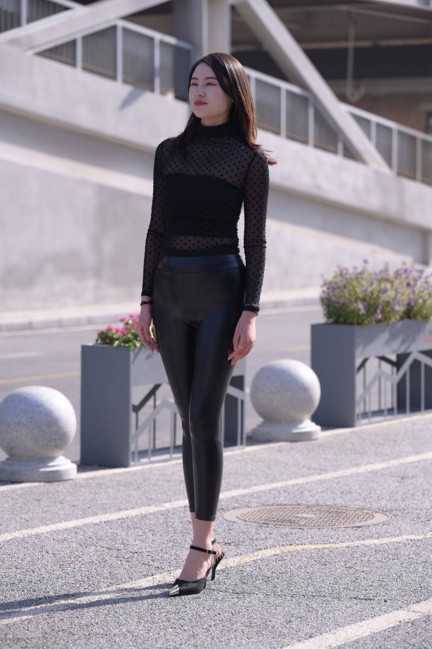 精选街拍作品 NO.2896 不吃鸡蛋街拍作品 - 皮裤-岑寂[836P/1.69GB]-萌图网