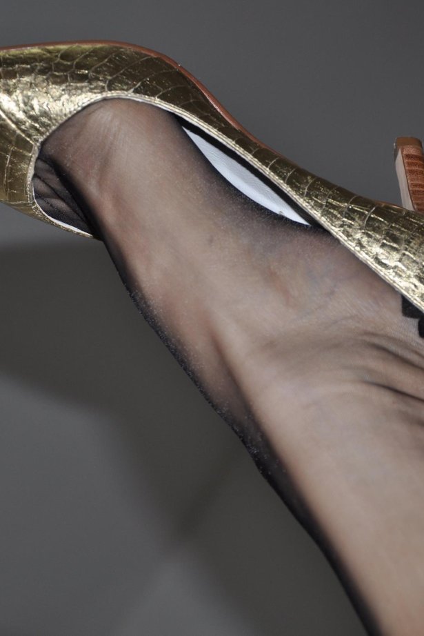 Fannie芬妮每足园 No.562 夜媚迷情 黑色纯丝金色船袜[46P/134MB]-萌图网