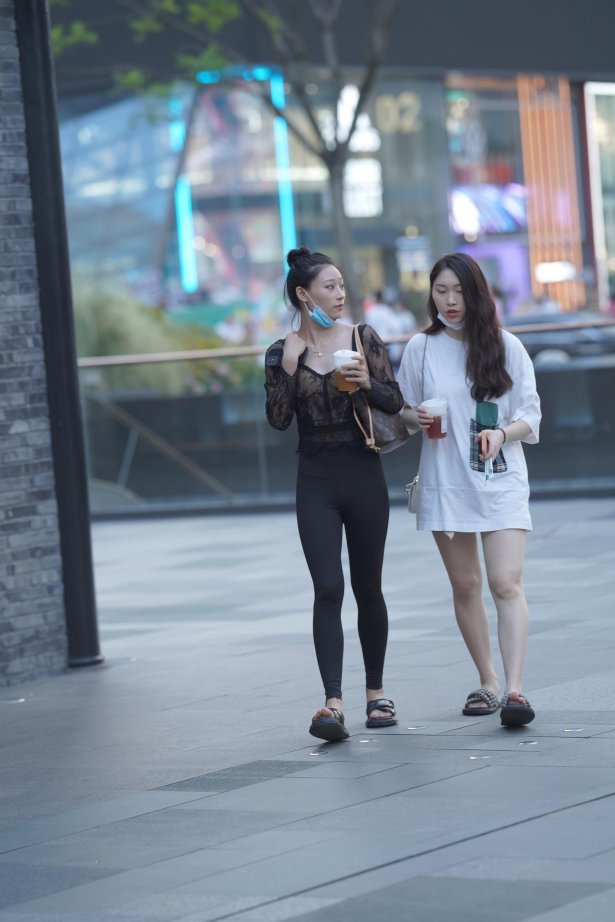 精选街拍作品 NO.3800 黑色瑜伽好身材[99P/205MB]-萌图网