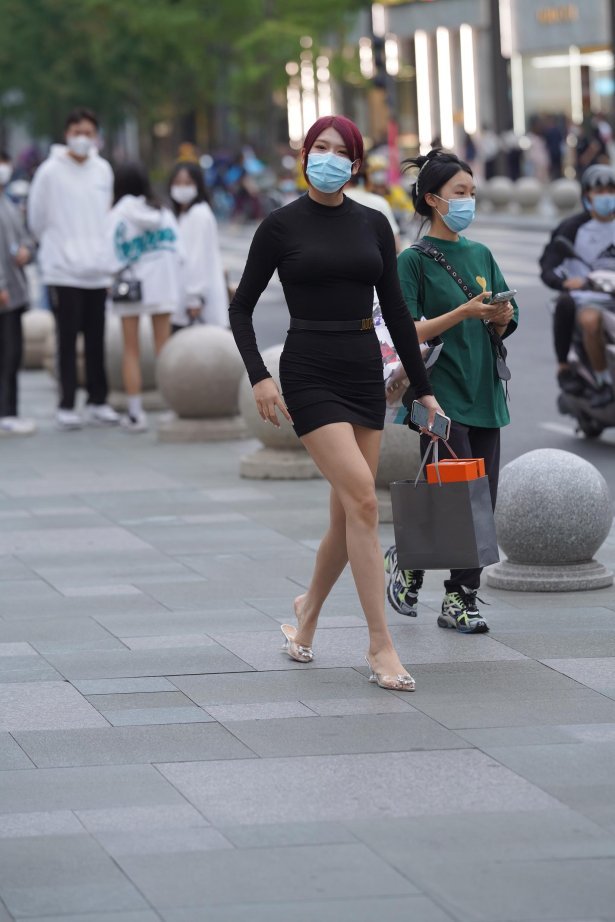 精选街拍作品 NO.3719 黑色紧身包臀裙[136P/313MB]-萌图网