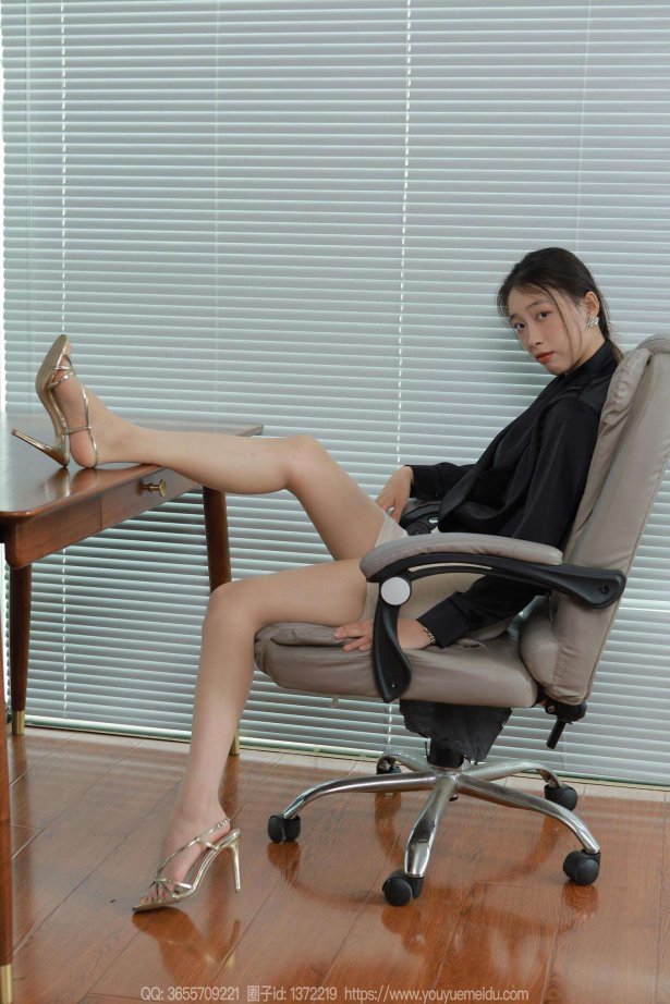 [IESS异思趣向] 2024.07.12 丝享家1792：小九《黑色荡领（上）》[89P/73MB]-萌图网