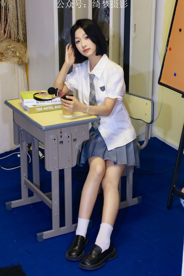 绮梦摄影 第010期 Light（花絮视频版）[265P/1V/9.93GB]-萌图网