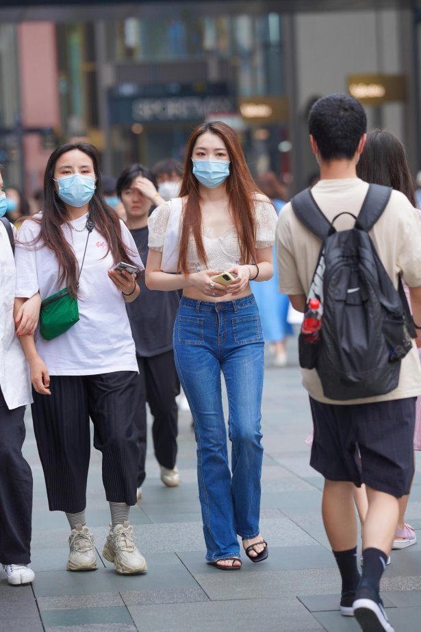 精选街拍作品 NO.4348 清秀美丽牛仔裤[27P/116MB]-萌图网