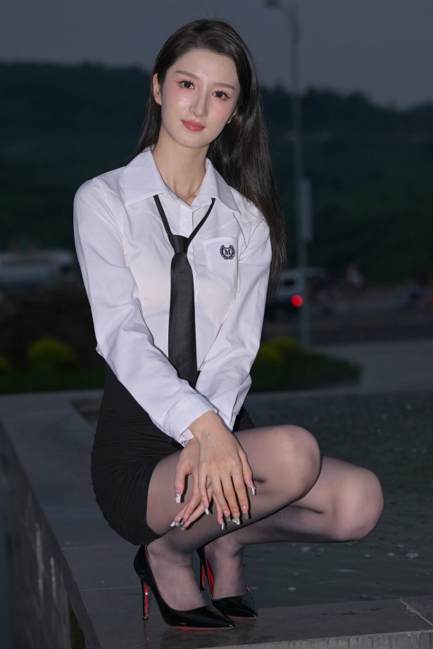 精选街拍作品 NO.4878 一始街拍作品 - 黑白搭配通勤风[115P/210MB]-萌图网