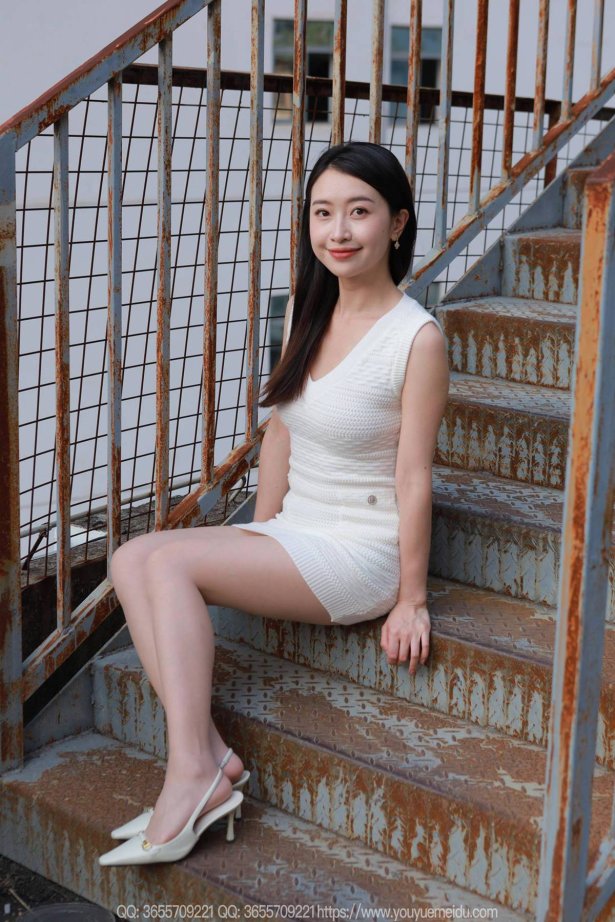 [IESS异思趣向] 2025.03.27 丝享家2012：小婕《针织包臀裙》[92P/115MB]-萌图网