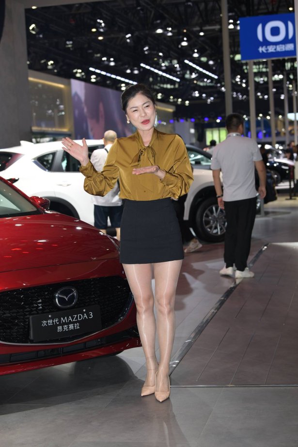 精选街拍作品 NO.5278 衬衫短裙通勤风[116P/266MB]-萌图网