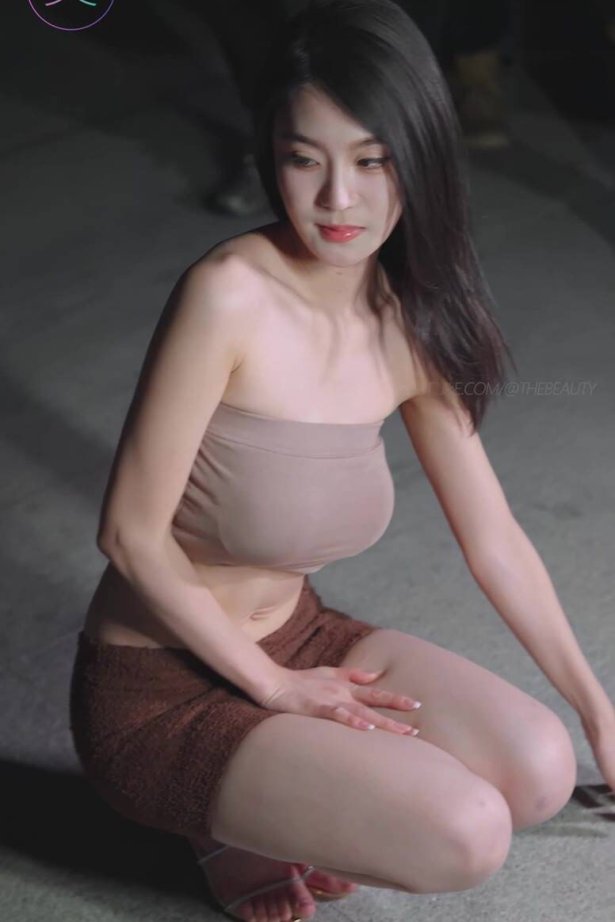 NO.0876 2023 广州车展 Racing Model 车模抖音网红随拍98[1V/247MB]-萌图网