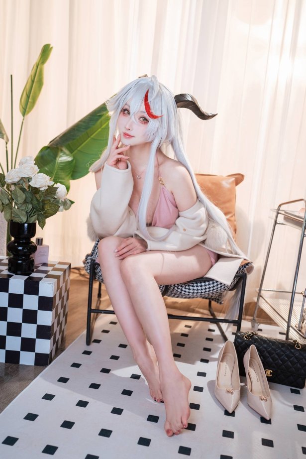 rioko凉凉子 - 碧蓝航线 埃吉尔居家版[18P/276MB]-萌图网