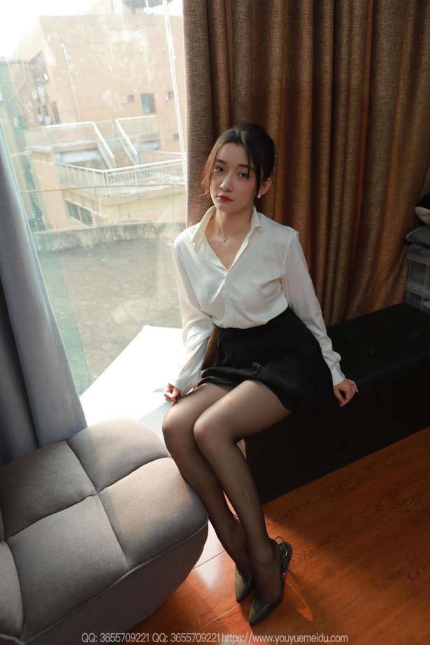 [IESS异思趣向] 2025.04.28 丝享家2039：秋秋《秘书白小姐》[88P/82MB]-萌图网