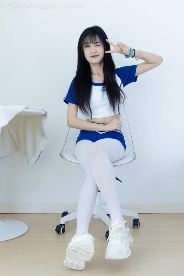 物恋传媒 NO.2334 嘉木-运动鞋、厚白丝、裸足、裸足[242P/1V/5.49GB]-萌图网