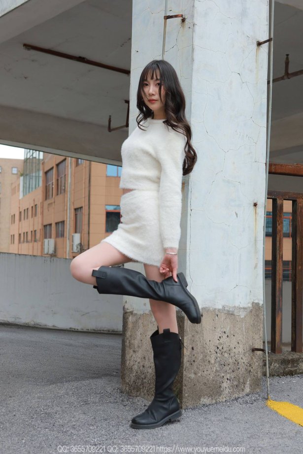 [IESS异思趣向] 2025.04.07 丝享家2021：团团《长靴包臀裙（下）》[82P/106MB]-萌图网