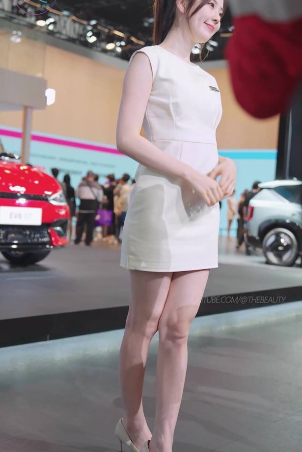 NO.0961 2023 广州车展 Racing Model 车模抖音网红随拍133[1V/762MB]-萌图网