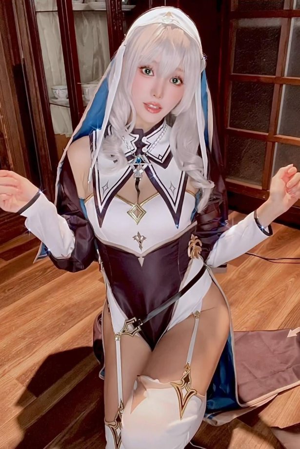 Ely_eee(ElyEE子) – Shirogane noel~Nun[27P/13V/206MB]-萌图网